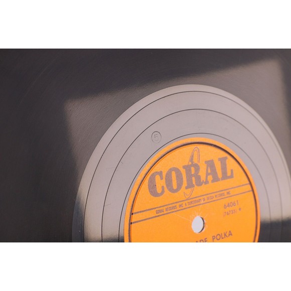 The Pinetoppers - Mockin' Bird Hill / Big Parade Polka 1950 78 rpm Record 64061 - Picture 14 of 16